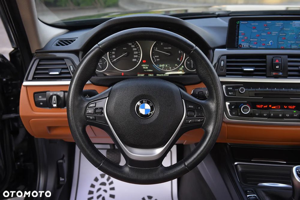 BMW Seria 3 318d Luxury Line - 32