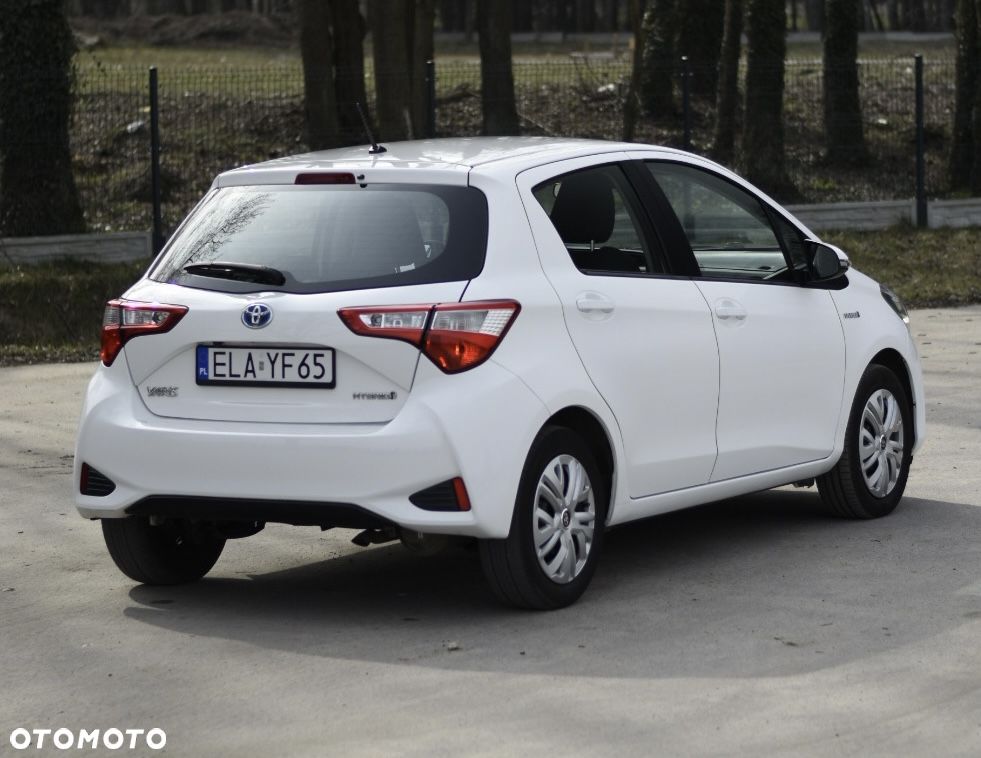 Toyota Yaris Hybrid 100 Premium EU6 - 20