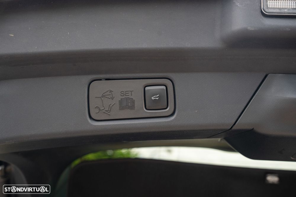 Ford Mustang Mach-E Standard - 25