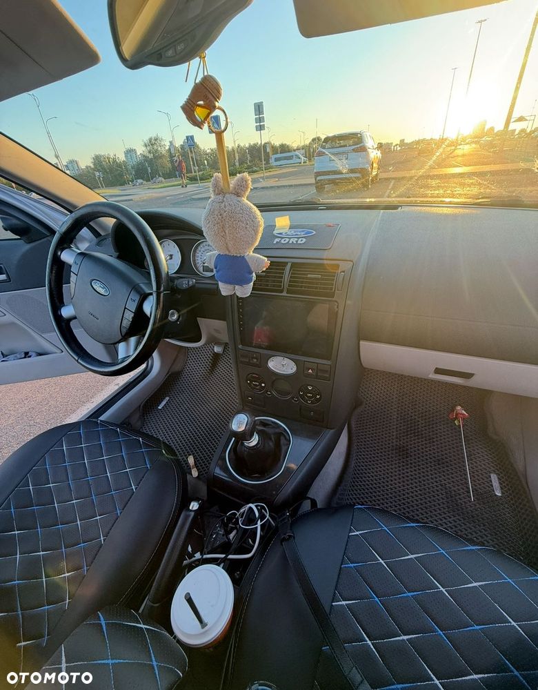 Ford Mondeo 2001 photo 4