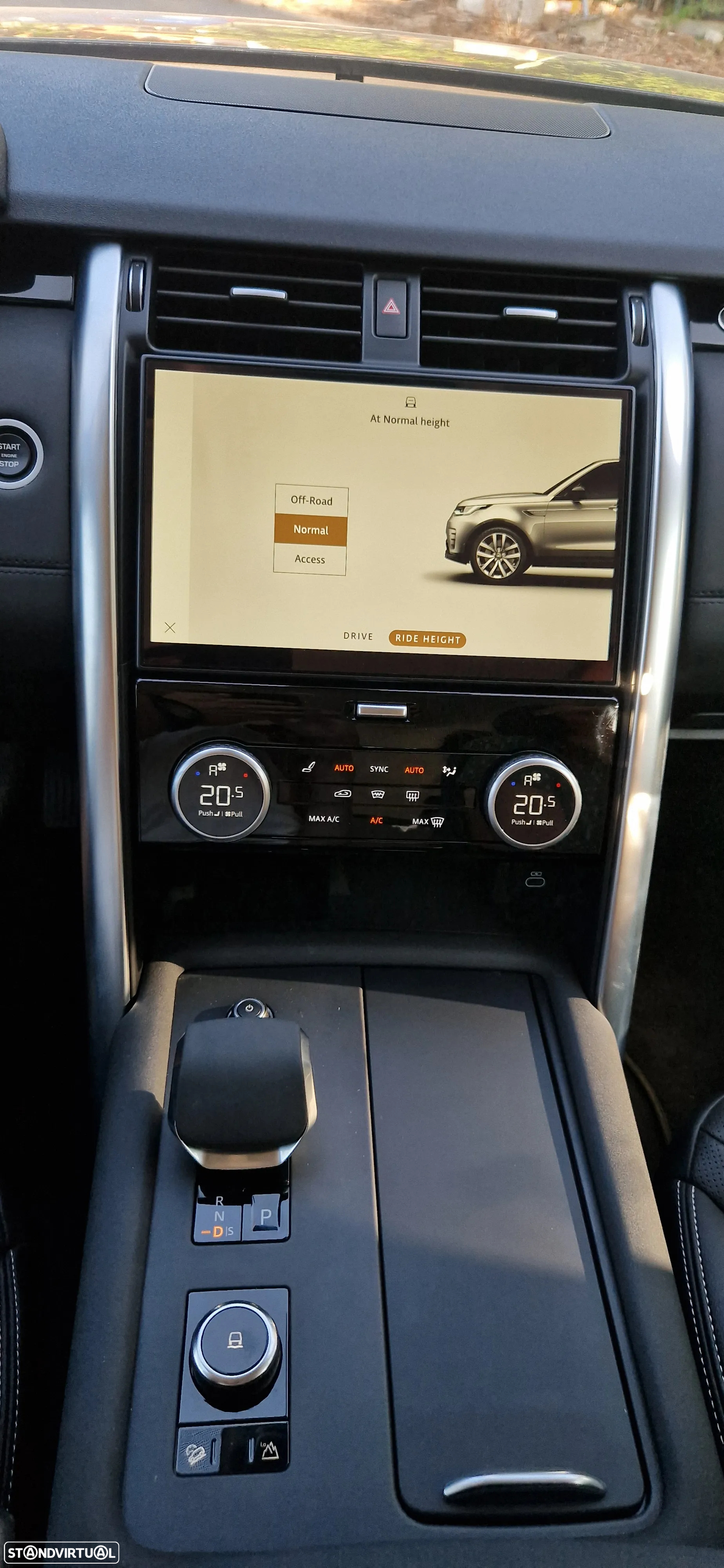 Land Rover Discovery 3.0 D300 AWD R-Dynamic HSE - 23