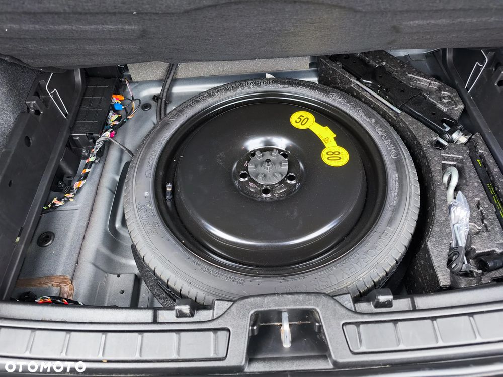 Volvo XC 40 B4 B R-Design - 21