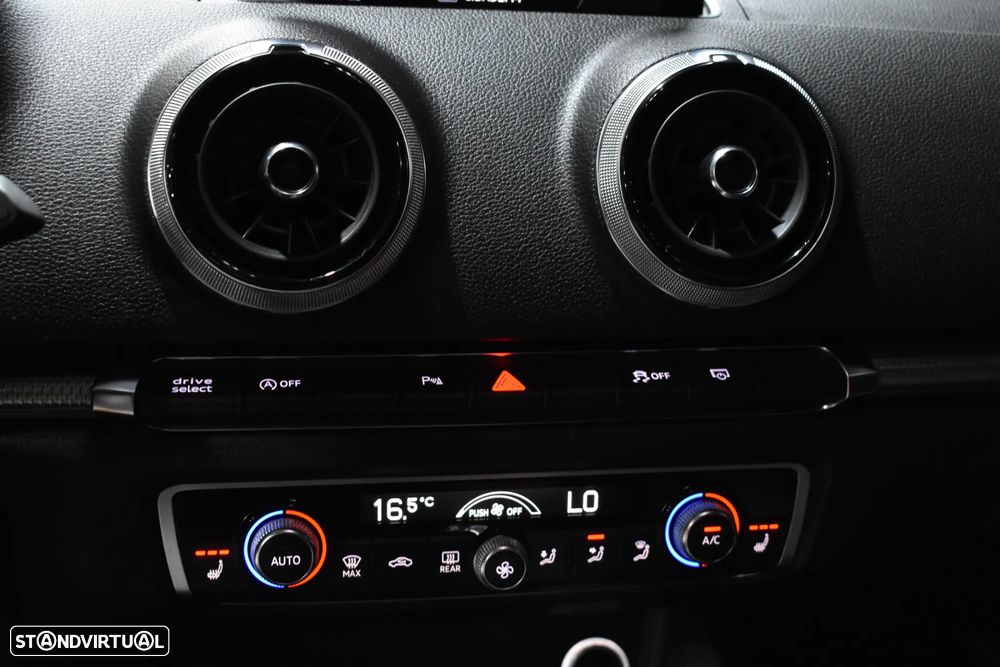 Audi RS3 Sportback 2.5 TFSI quattro S tronic - 40