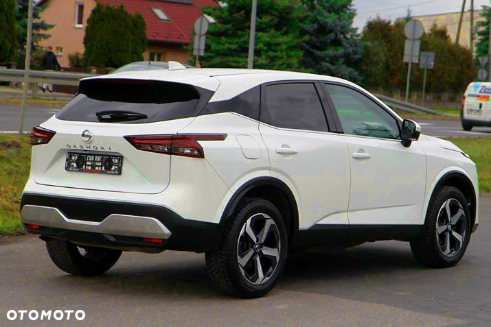 Nissan Qashqai ver-1-3-dig--t-mhev-acenta - 2