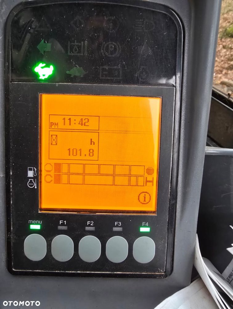 Yanmar Minikoparka SV26 - 8