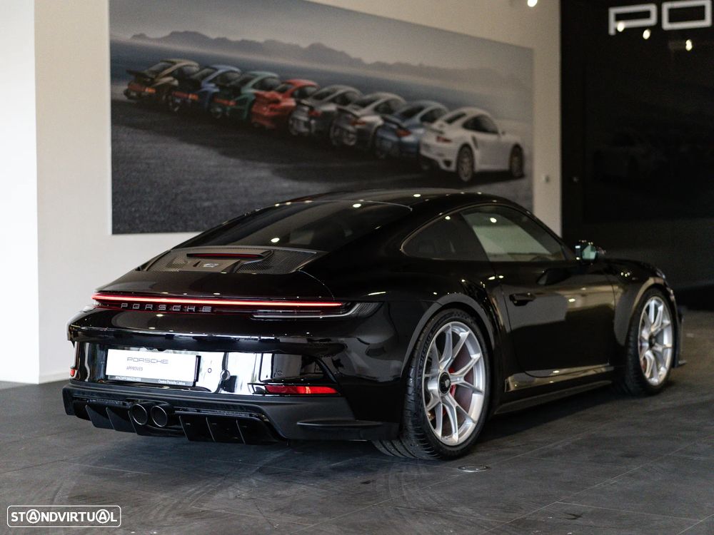 Porsche 911 (992) - 12