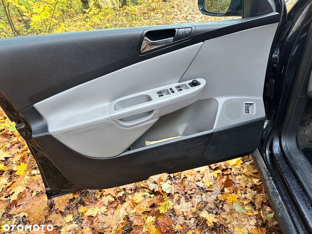 Volkswagen Passat 2.0 TDI Comfortline - 13