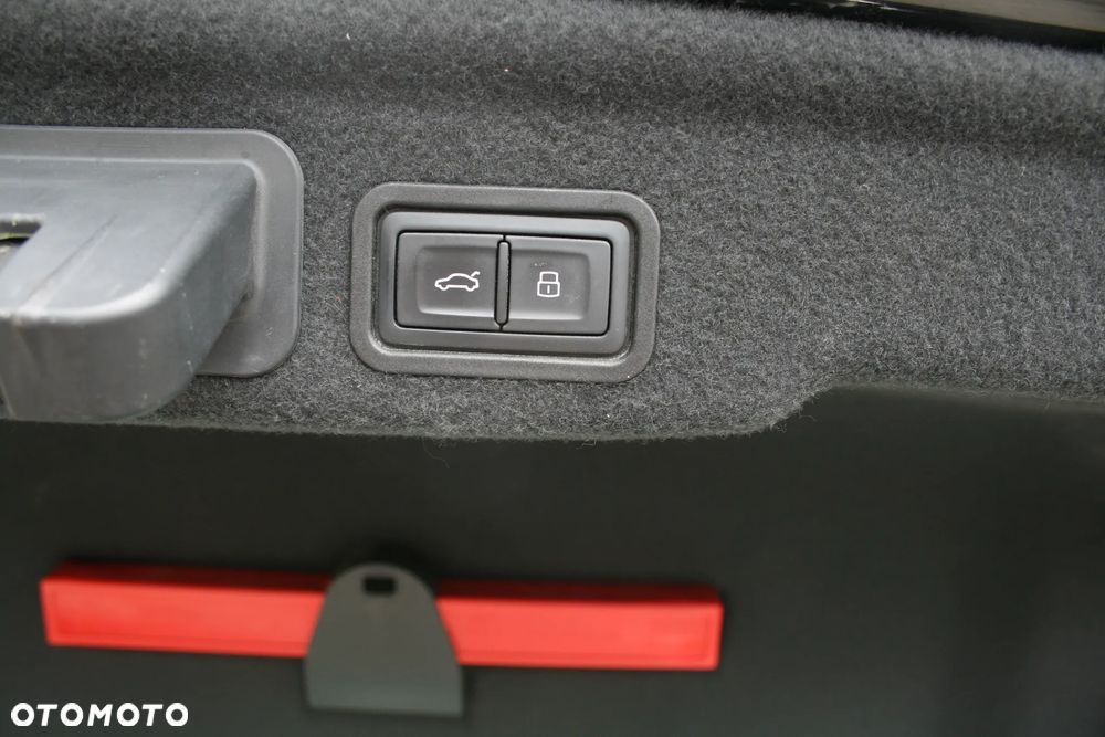 Audi A8 - 36