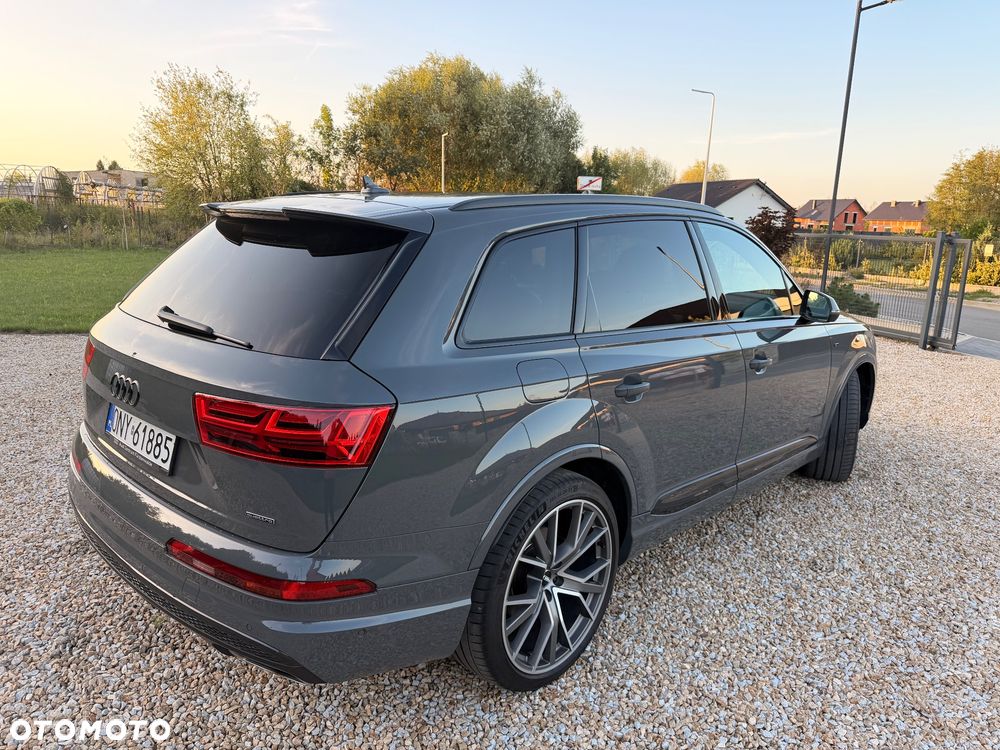 Audi Q7 - 6