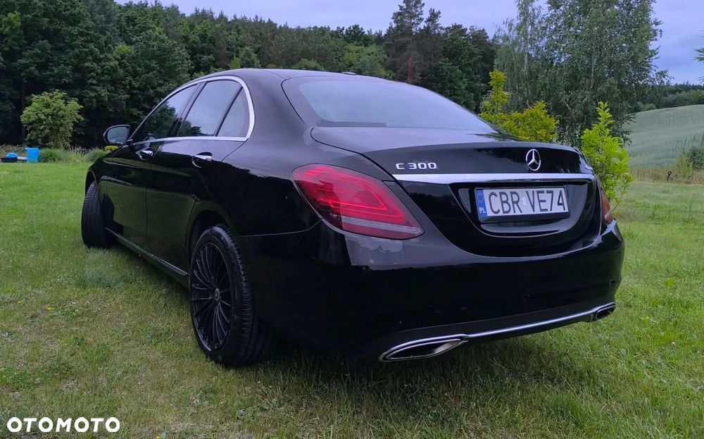 Mercedes-Benz Klasa C 300 4Matic 9G-TRONIC Avantgarde - 10