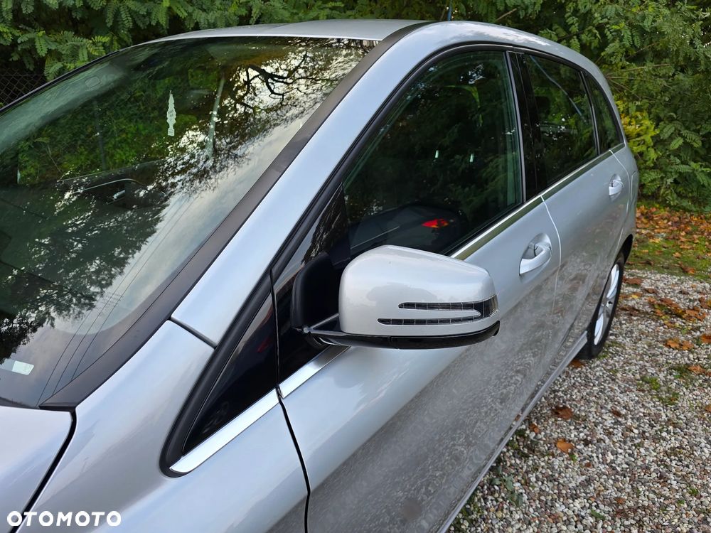 Mercedes-Benz Klasa B 180 (BlueEFFICIENCY) - 8