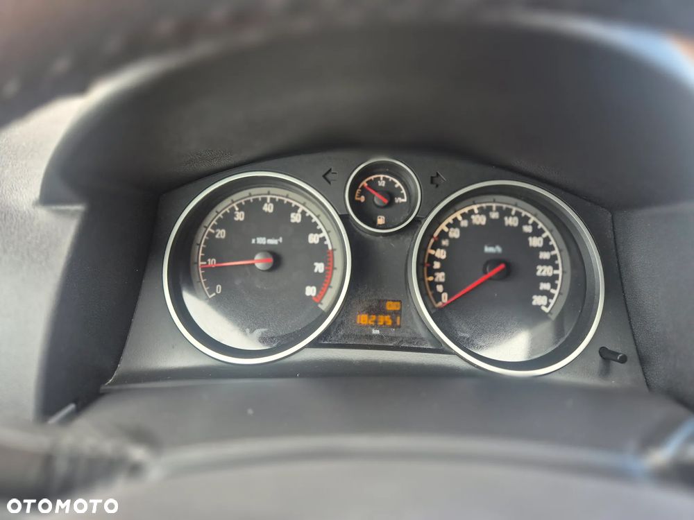 Opel Astra 1.6 Innovation 110 Jahre - 27