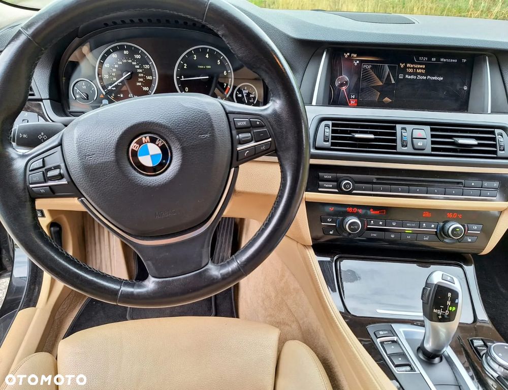 BMW Seria 5 528i Luxury Line - 15