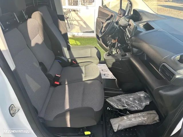 Peugeot PARTNER LONGA 3 LUGARES - 13