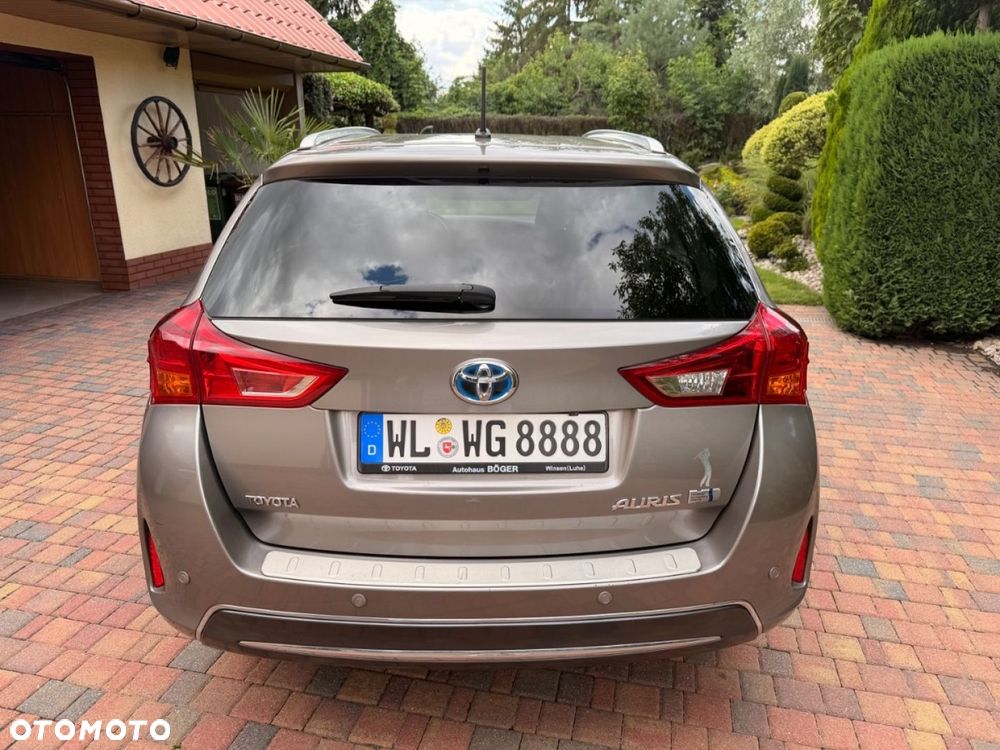 Toyota Auris Hybrid 135 Premium - 6