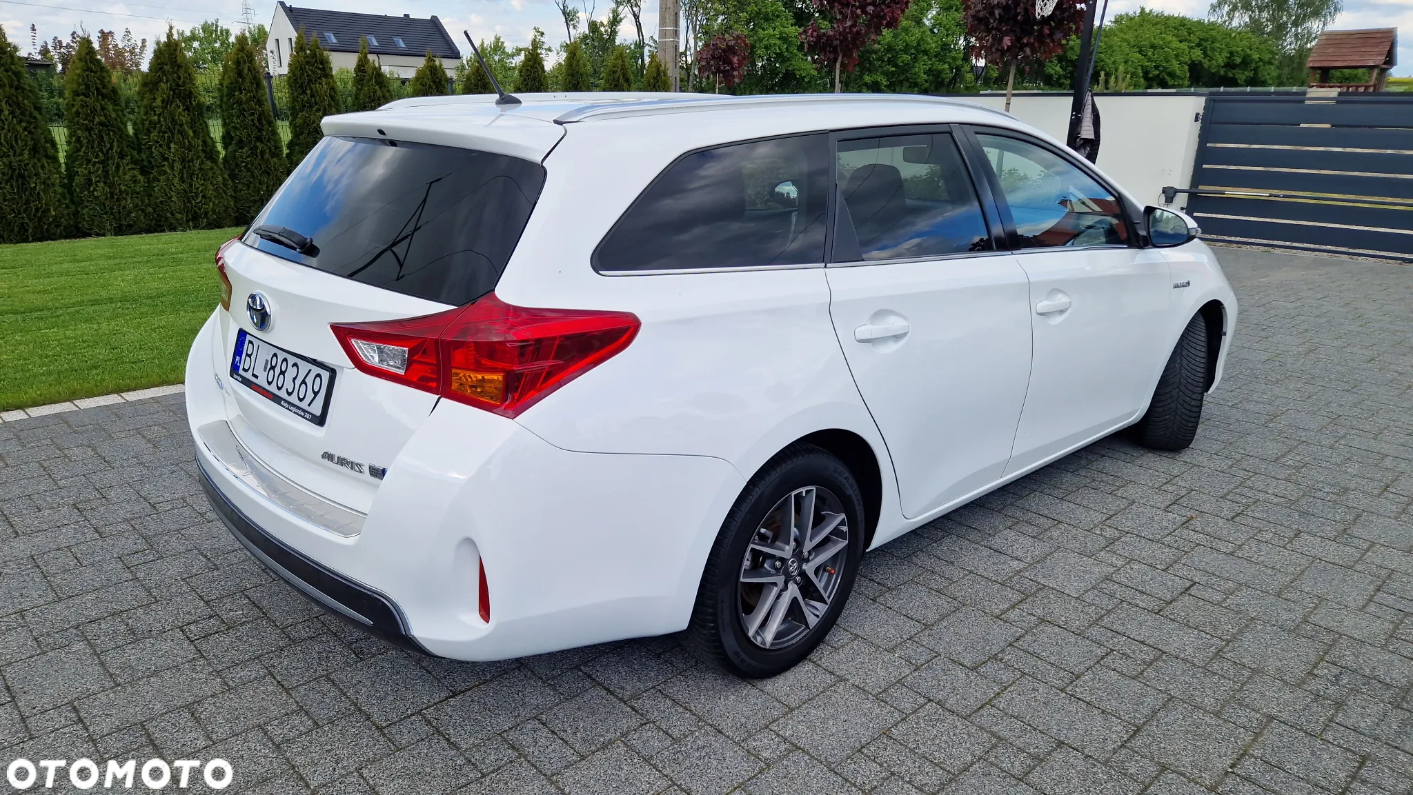 Toyota Auris 1.8 VVT-i Hybrid Automatik Touring Sports Design Edition - 34