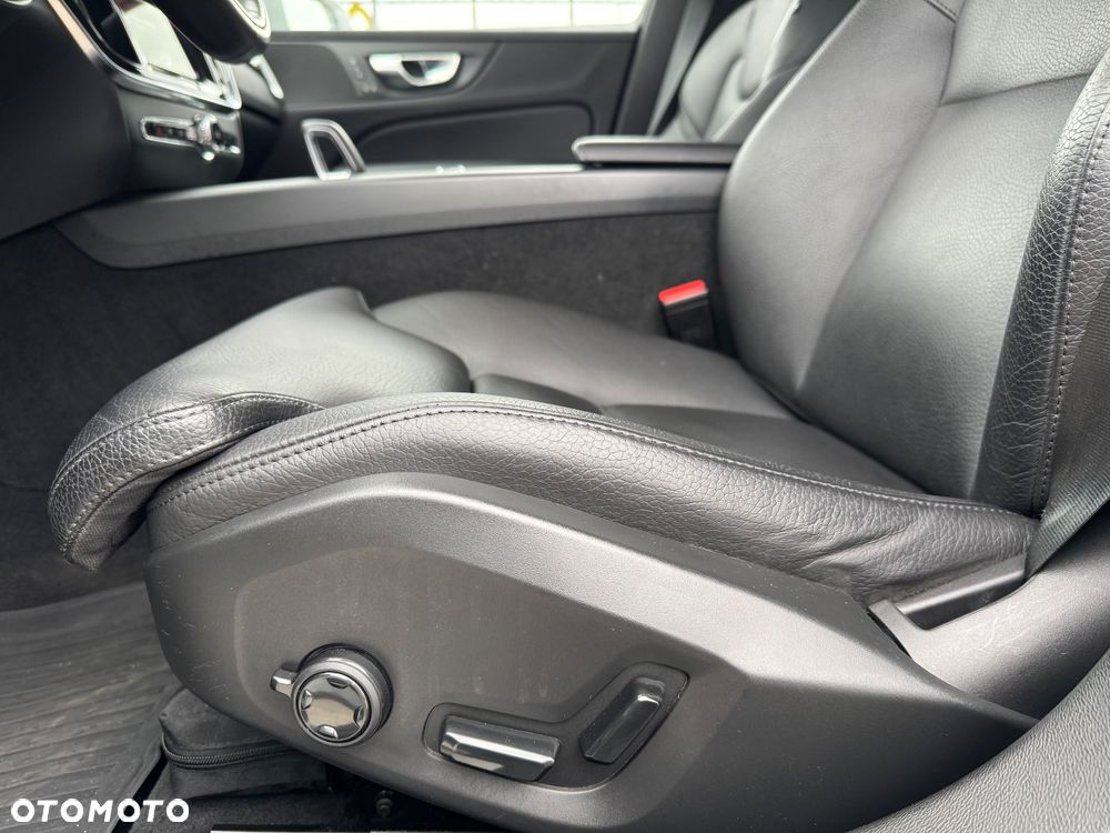 Volvo V60 B4 D Geartronic Momentum - 16