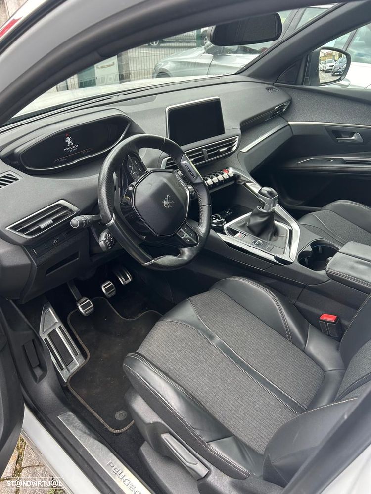 Peugeot 5008 - 12