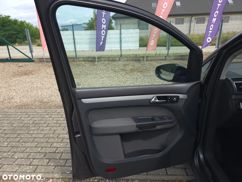 Volkswagen Touran 1.6 TDI DPF BlueMotion Technology DSG MATCH - 16