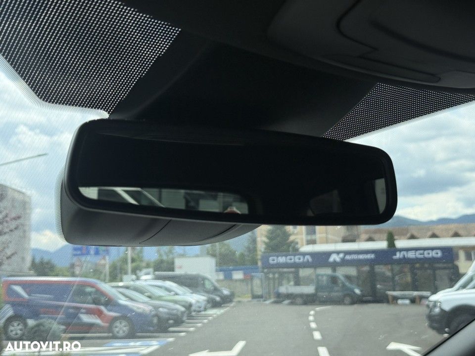 Ford Kuga 2.0 TDCi 4WD Powershift ST-Line - 28