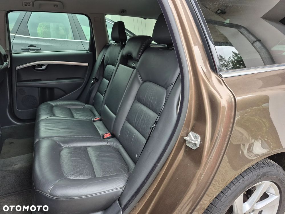 Volvo V70 D4 Geartronic Momentum - 33