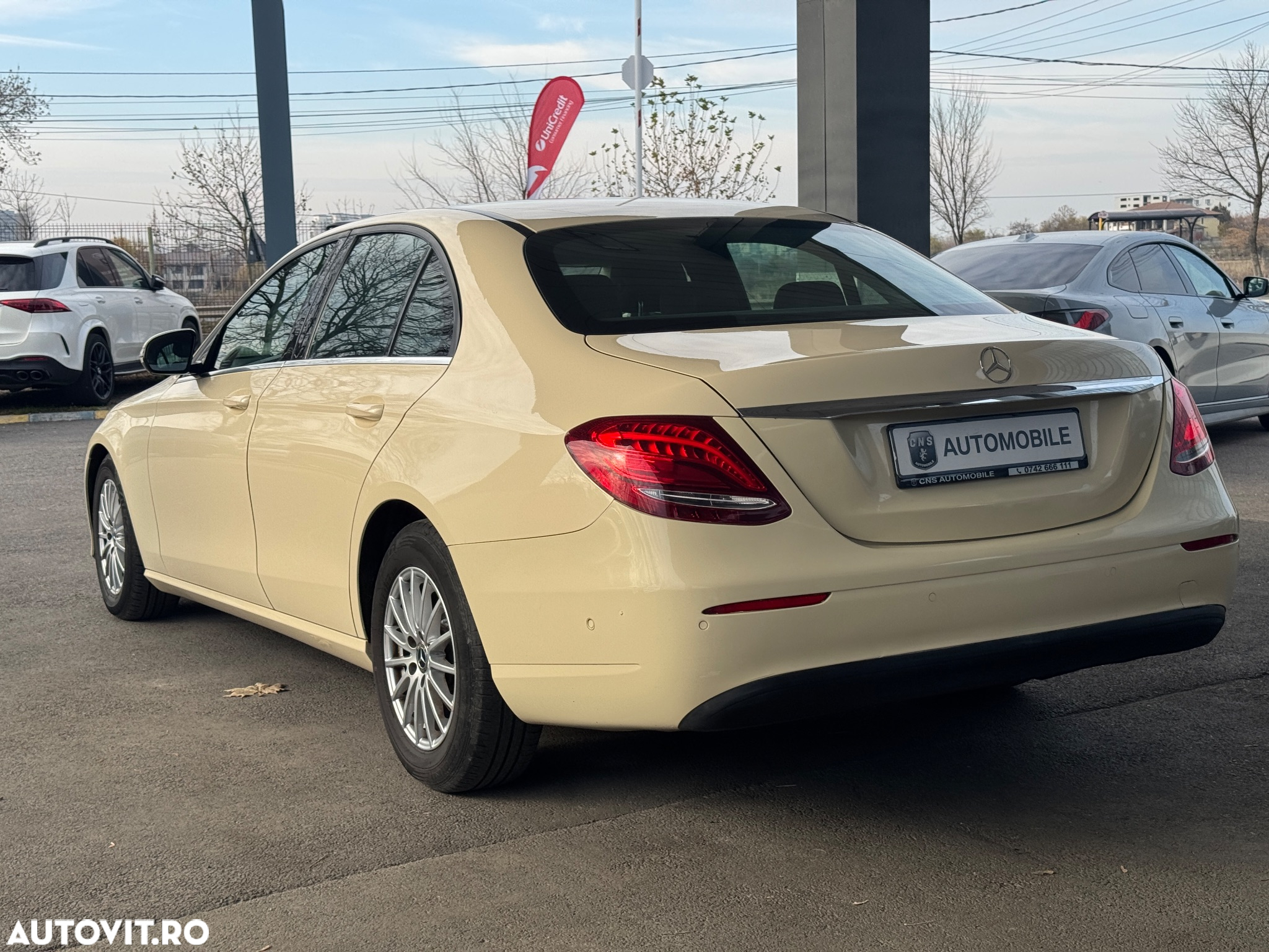 Mercedes-Benz E - 11