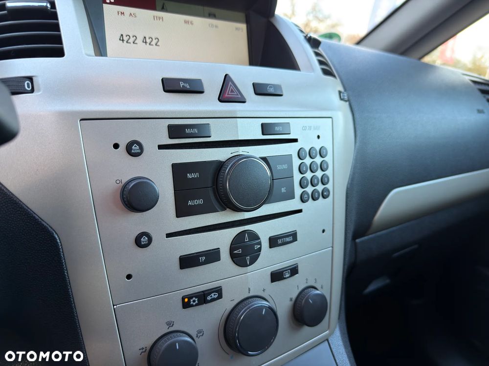 Opel Zafira 1.8 Cosmo - 34