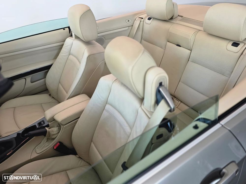 BMW 320 d Cabrio Intense - 17