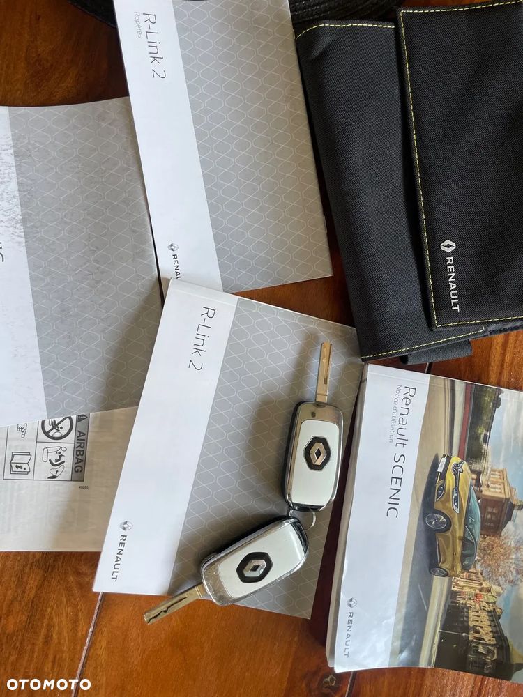 Renault Scenic BLUE dCi 120 BUSINESS EDITION - 36