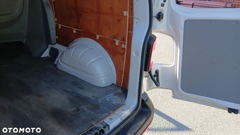 Volkswagen Transporter Doka Lang BMT Trendline - 29