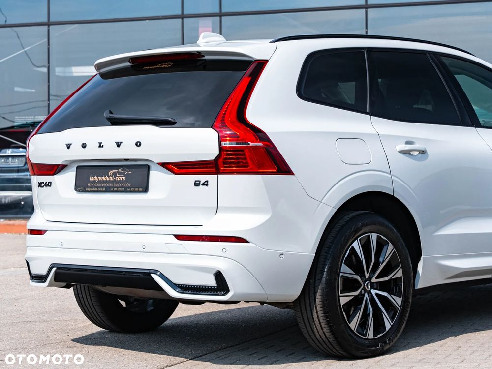 Volvo XC 60 B4 B Plus Dark - 13