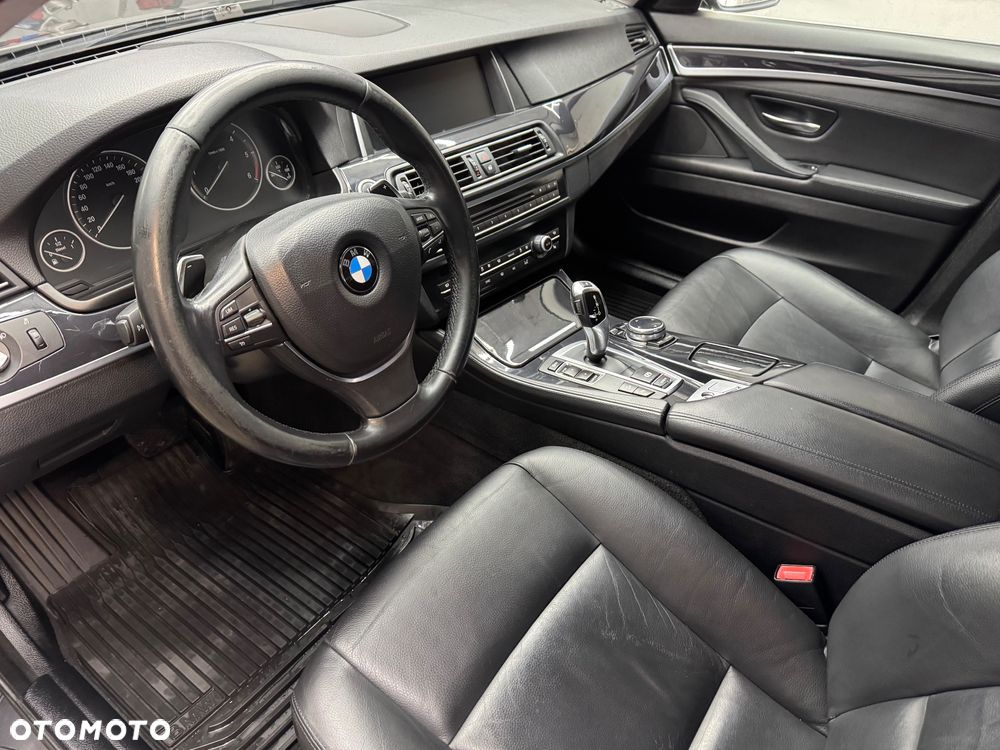 BMW Seria 5 520d Touring Luxury Line - 18