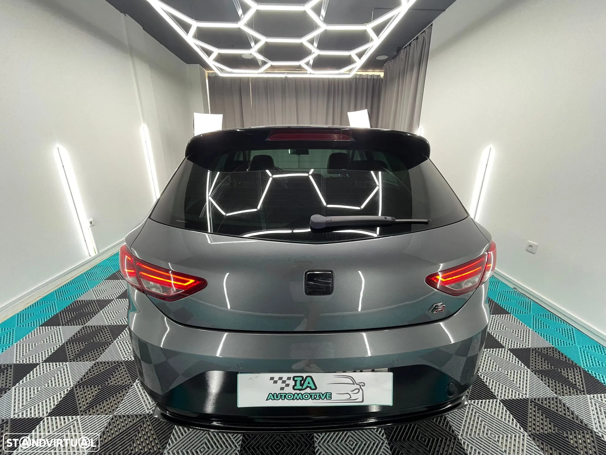 SEAT Leon 2.0 TDI FR S/S - 6