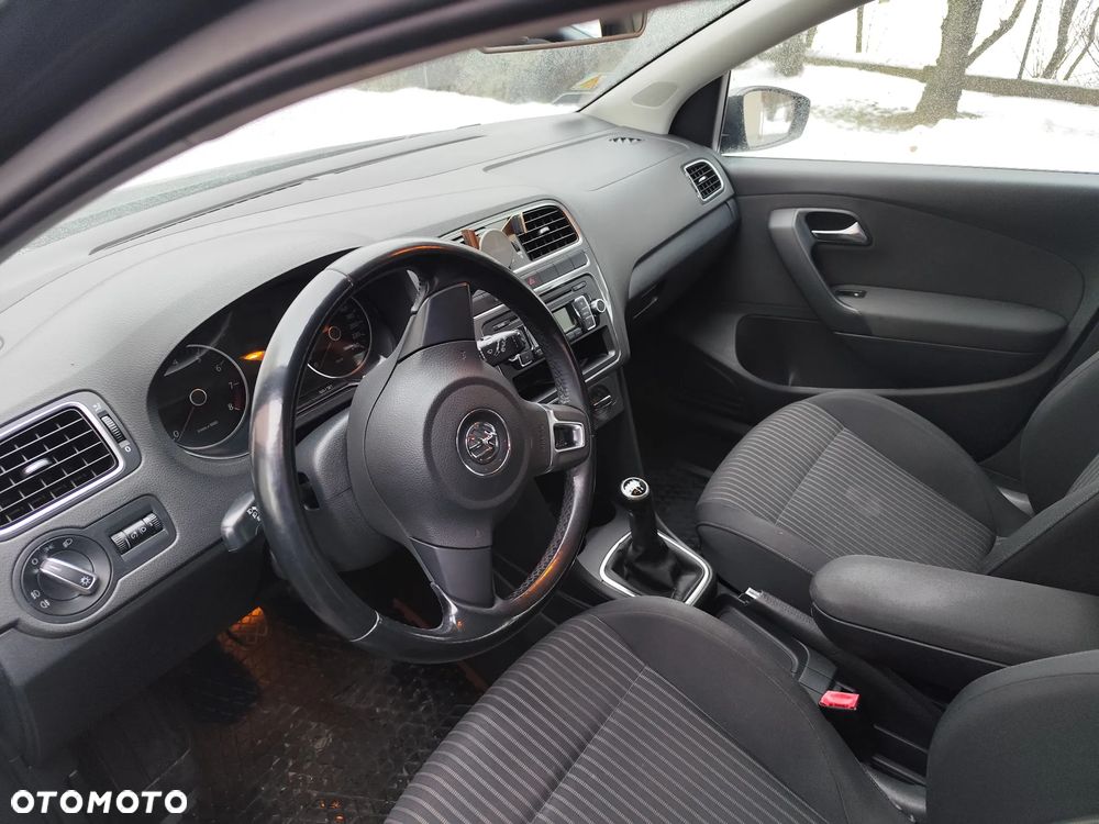 Volkswagen Polo 1.4 16V Comfortline - 11