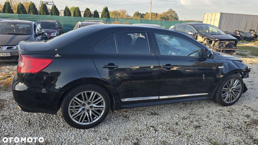Suzuki Kizashi 2.4 Sport 4WD CVT - 8