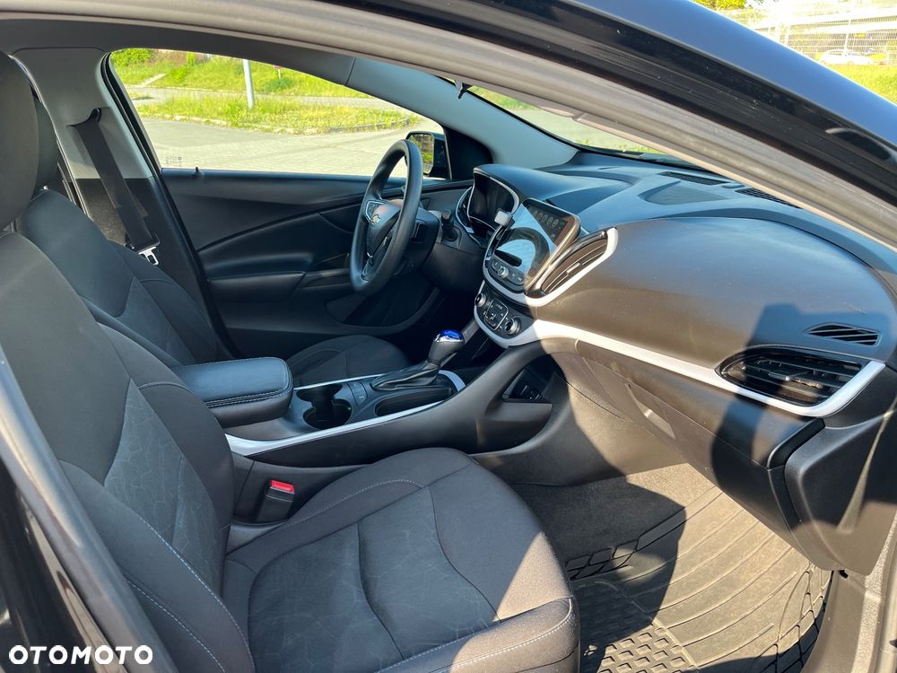 Chevrolet Volt - 25
