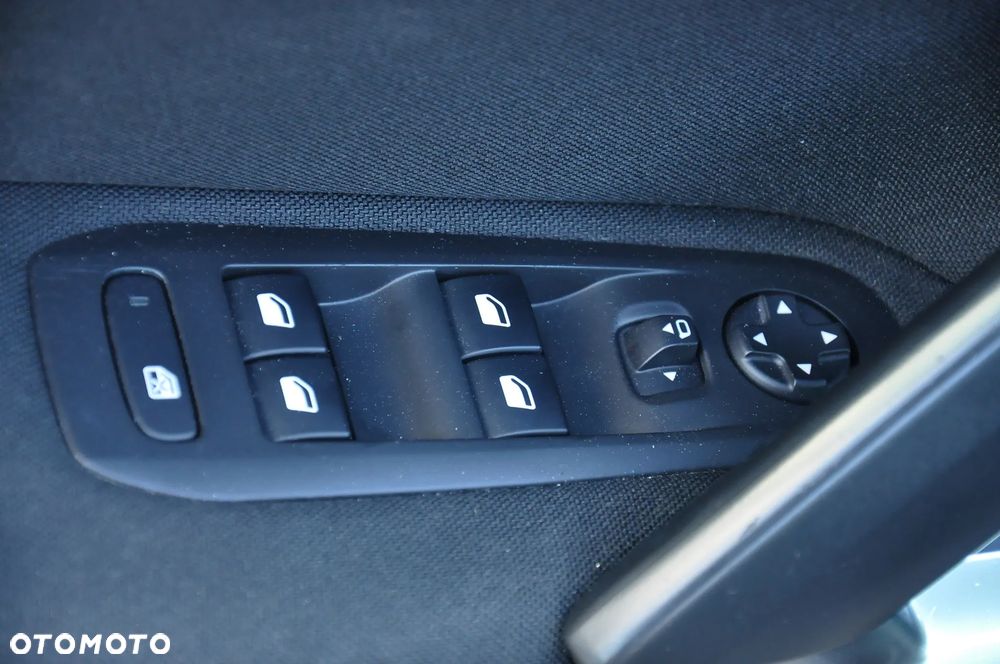 Peugeot 308 1.6 e-HDi Active S&S - 26