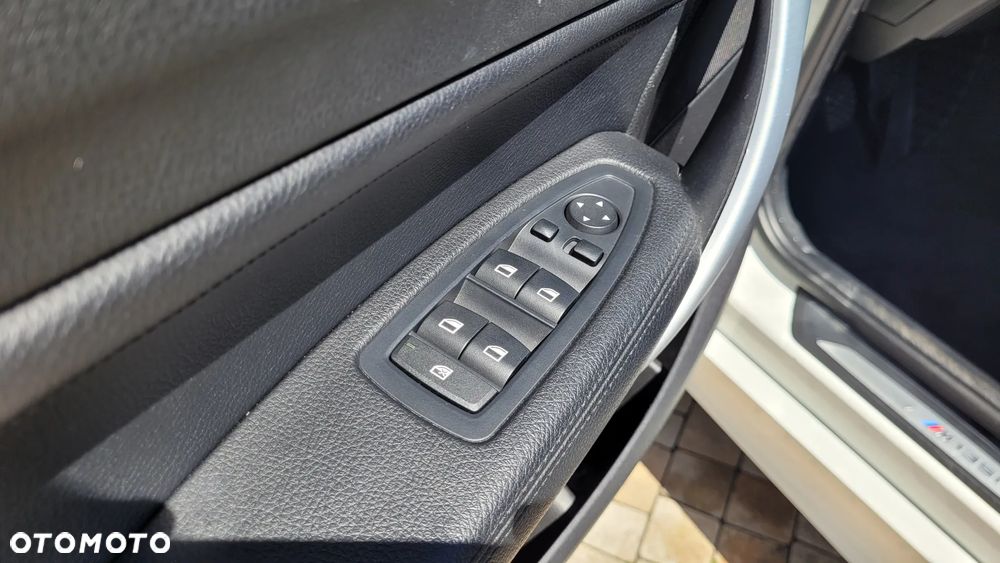 BMW Seria 1 - 15