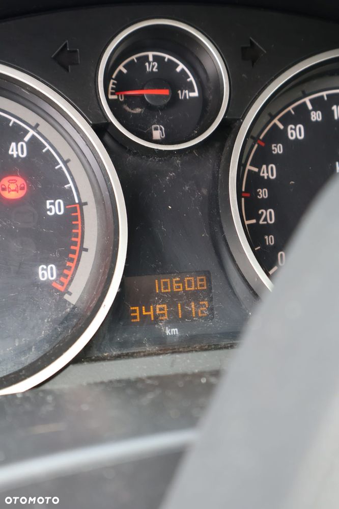 Opel Astra 1.9 CDTI Cosmo - 8