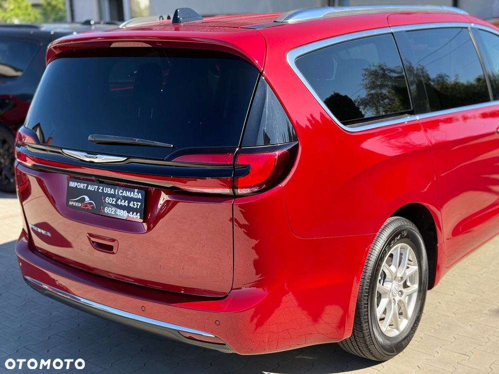 Chrysler Pacifica - 9