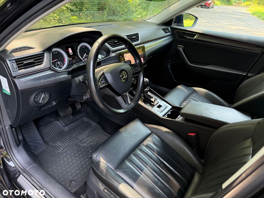 Skoda Superb 2.0 TDI SCR 4x4 Style DSG - 29