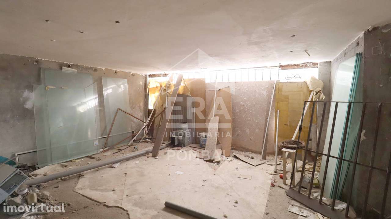 Prédio no centro da Coimbra para remodelar - Grande imagem: 2/21