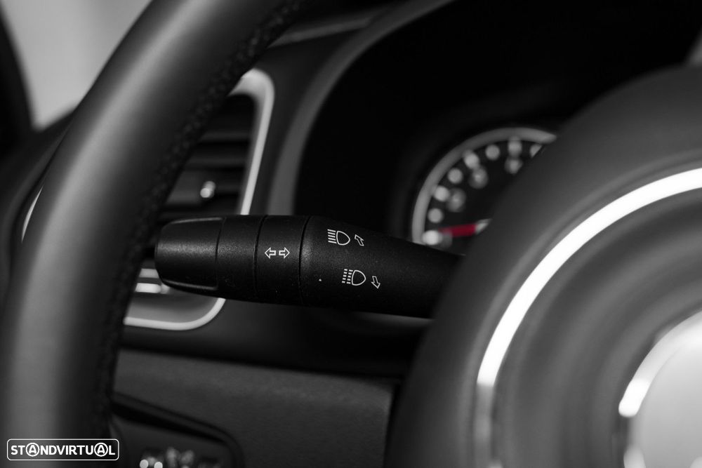 Jeep Renegade 1.4 MultiAir DSG Longitude - 25