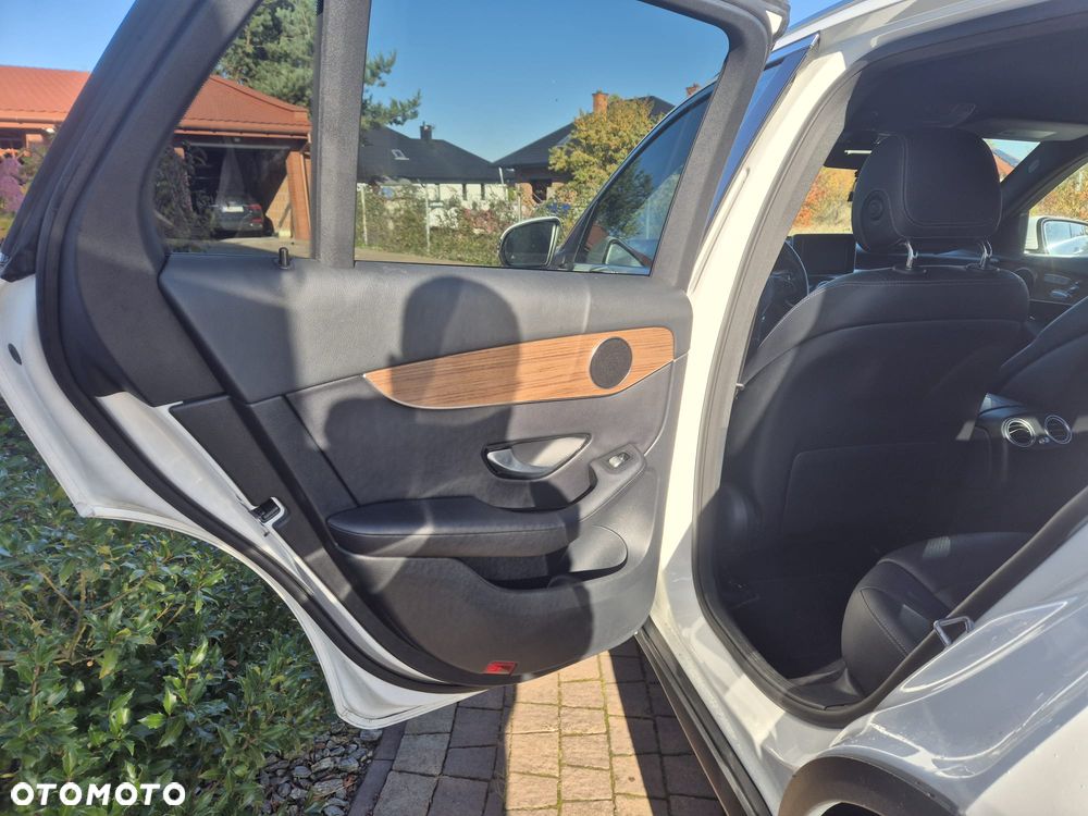 Mercedes-Benz GLC 300 4-Matic - 11