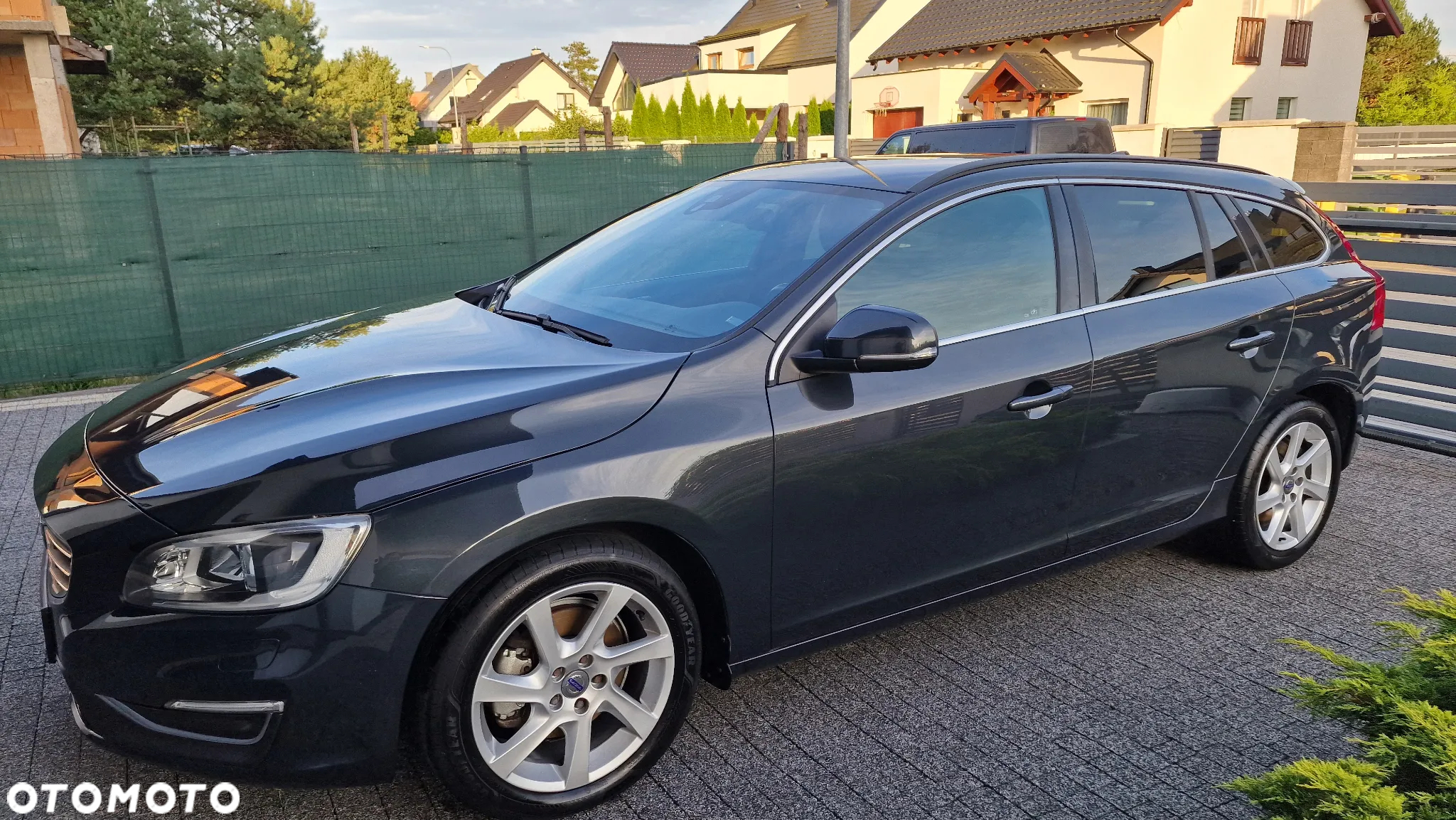 Volvo V60 D4 Drive-E Summum - 4