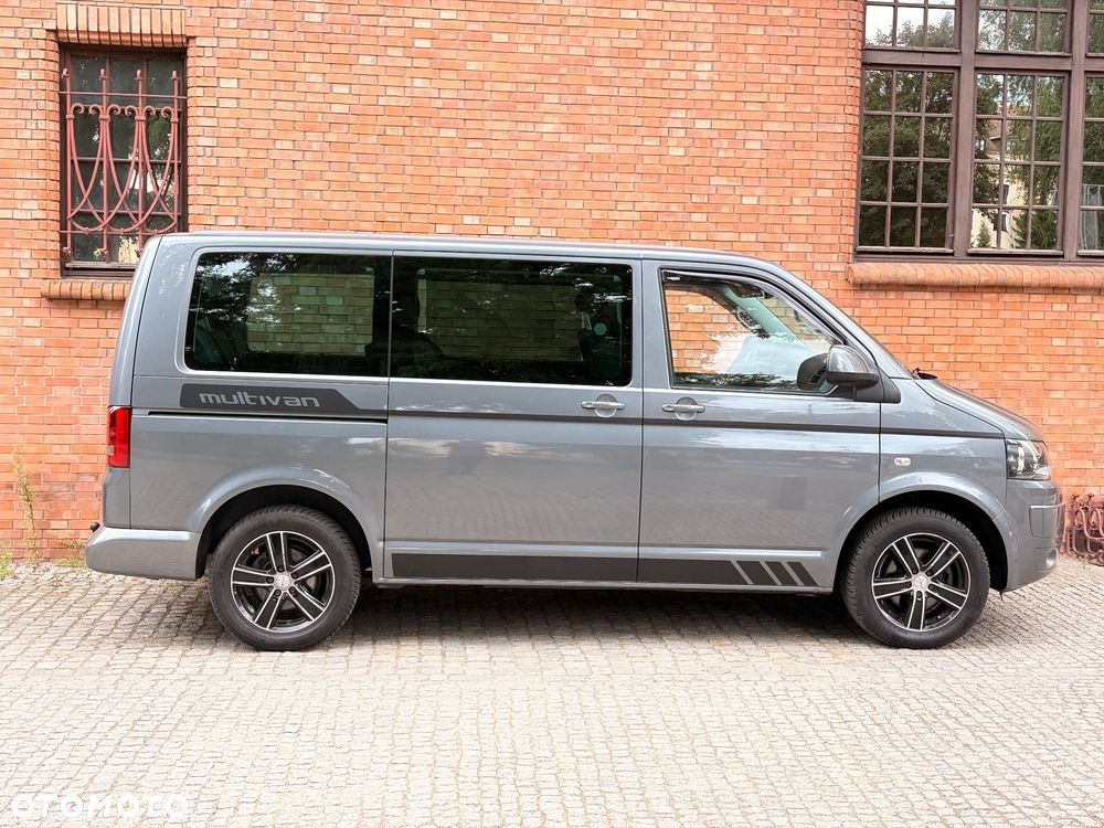 Volkswagen Multivan - 1