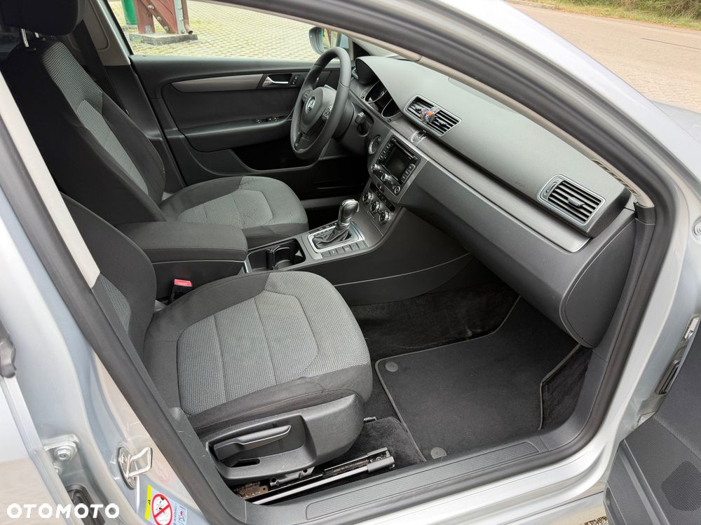 Volkswagen Passat 2.0 Blue TDI DSG SCR Comfortline - 11