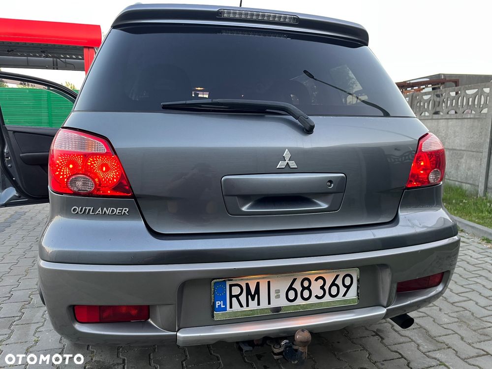 Mitsubishi Outlander 2.0 2WD Invite - 12