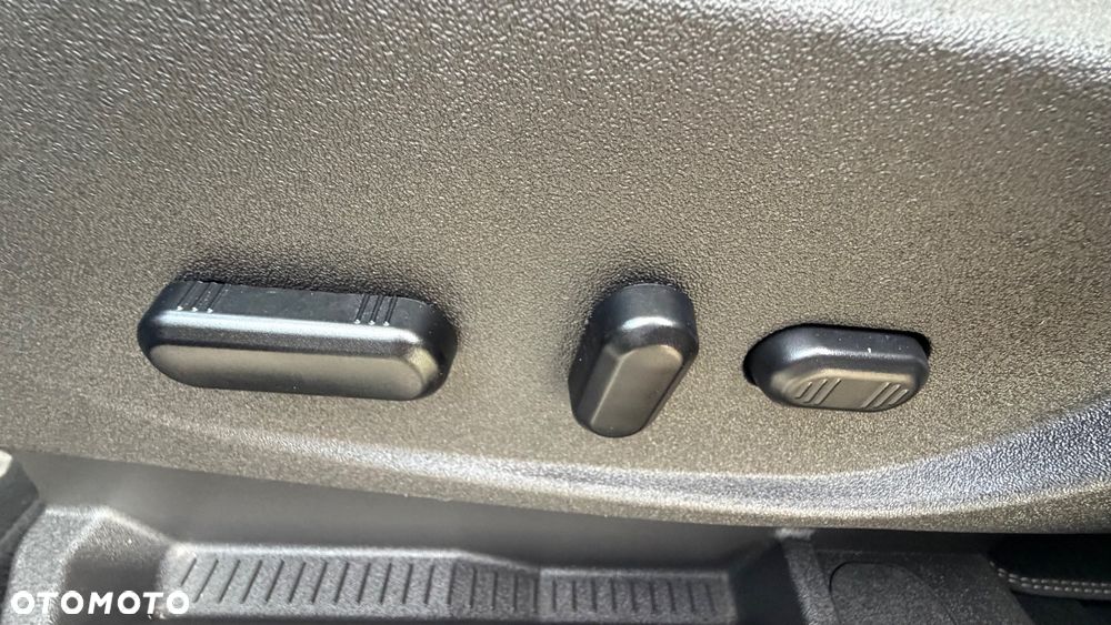 Ford Kuga 2.0 TDCi 4x4 Vignale - 25