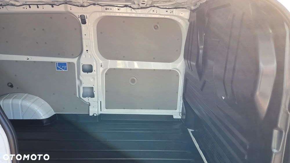 Ford TRANSIT E-CUSTOM VAN - 6